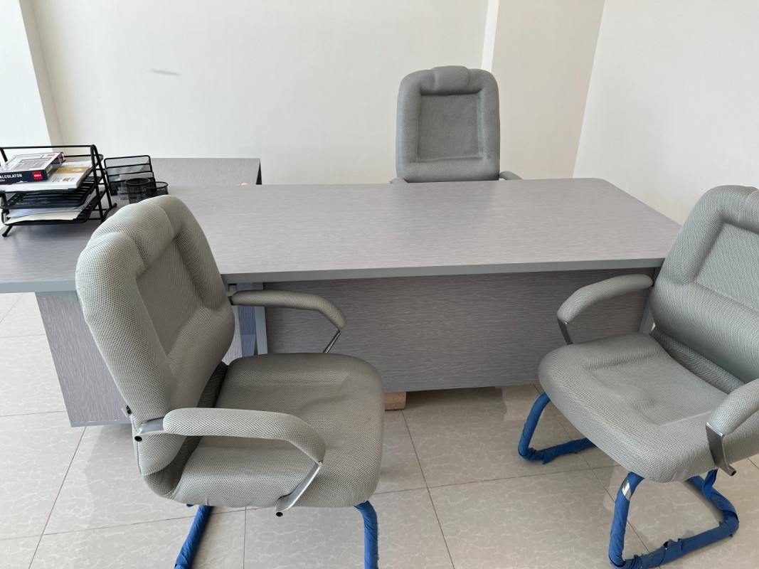 توريد وتركيب جميع انواع الاثاث الطبي والمكتبي